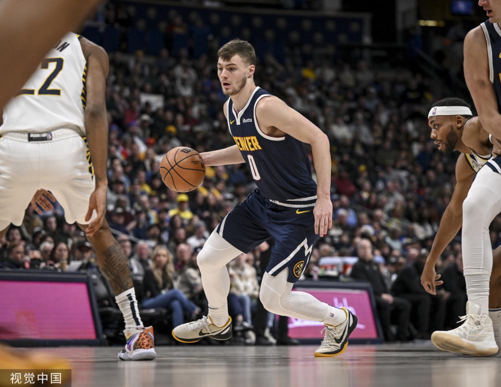 首先是她的 首先是她的